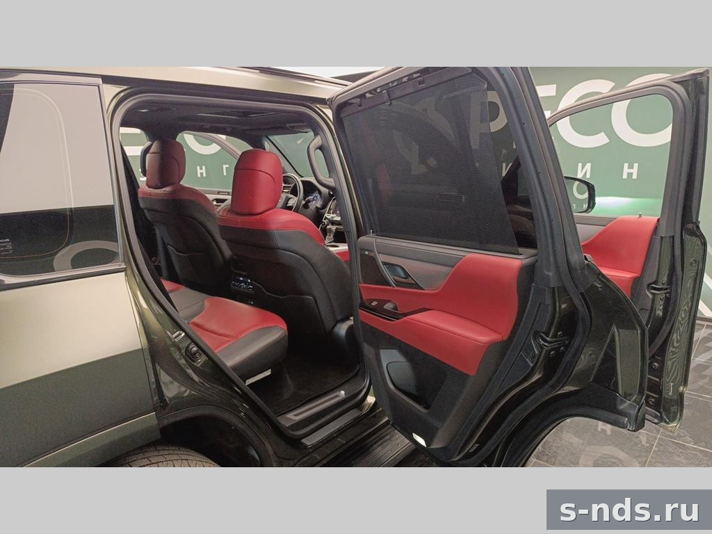 LEXUS LX600 2023г.