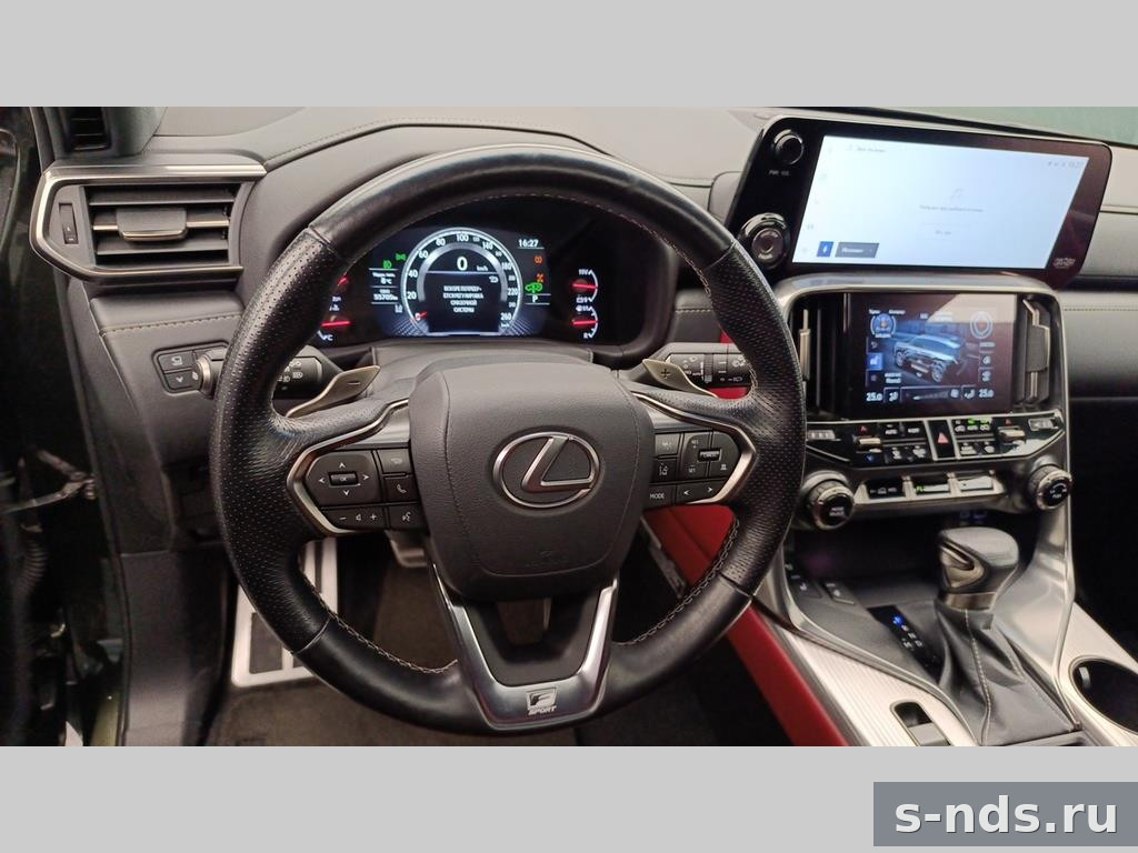 LEXUS LX600 2023г.