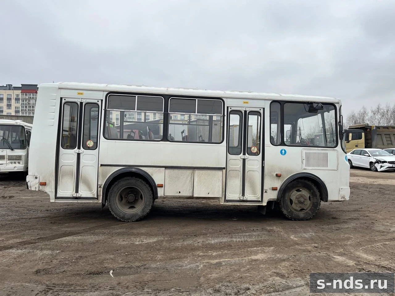 Автобус междугородный