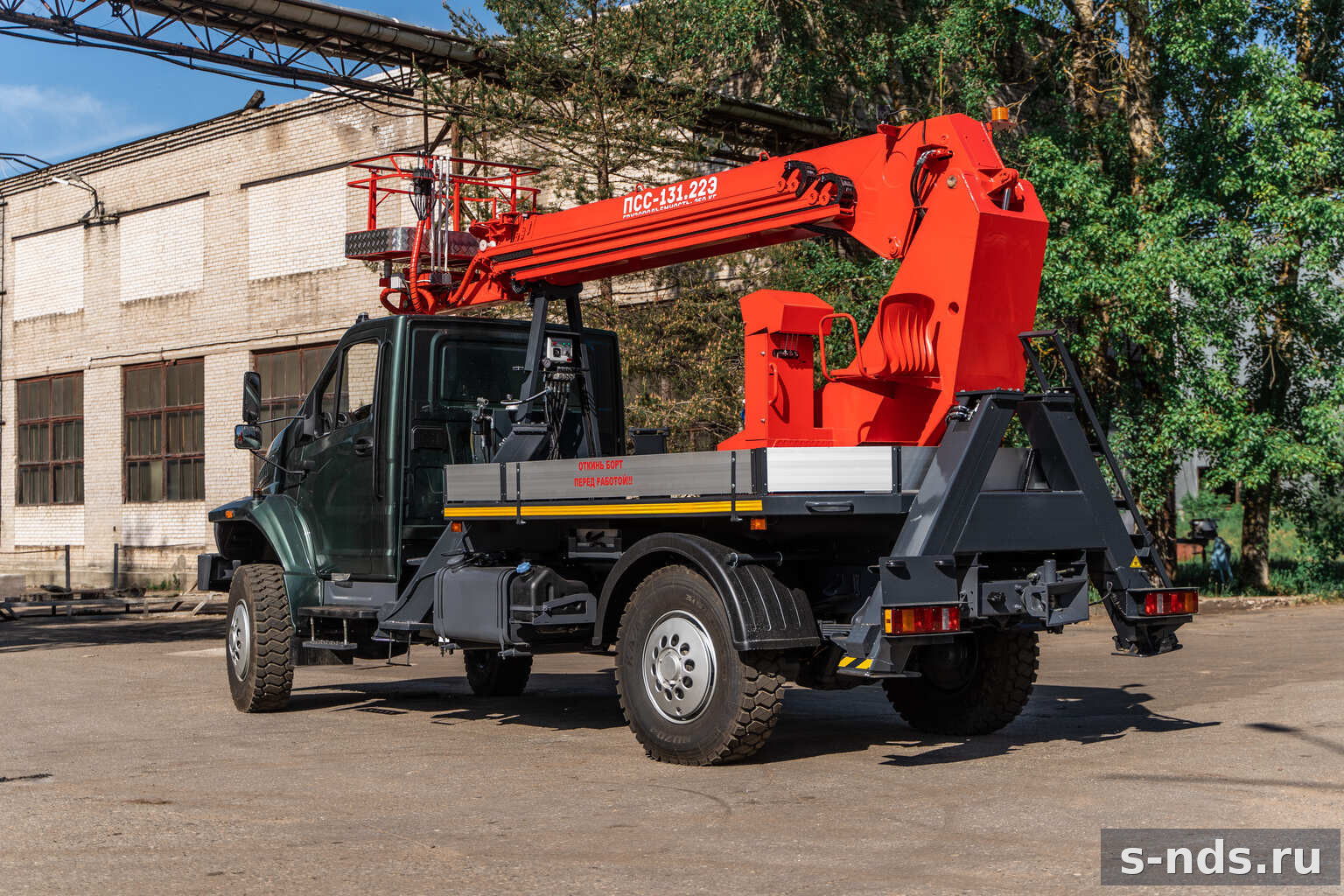 Автовышка ПСС-131.22Э на шасси УРАЛ-43206-67