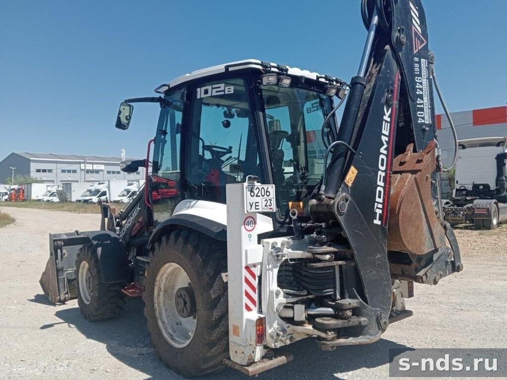 Экскаватор-погрузчик HIDROMEK HMK 102B
