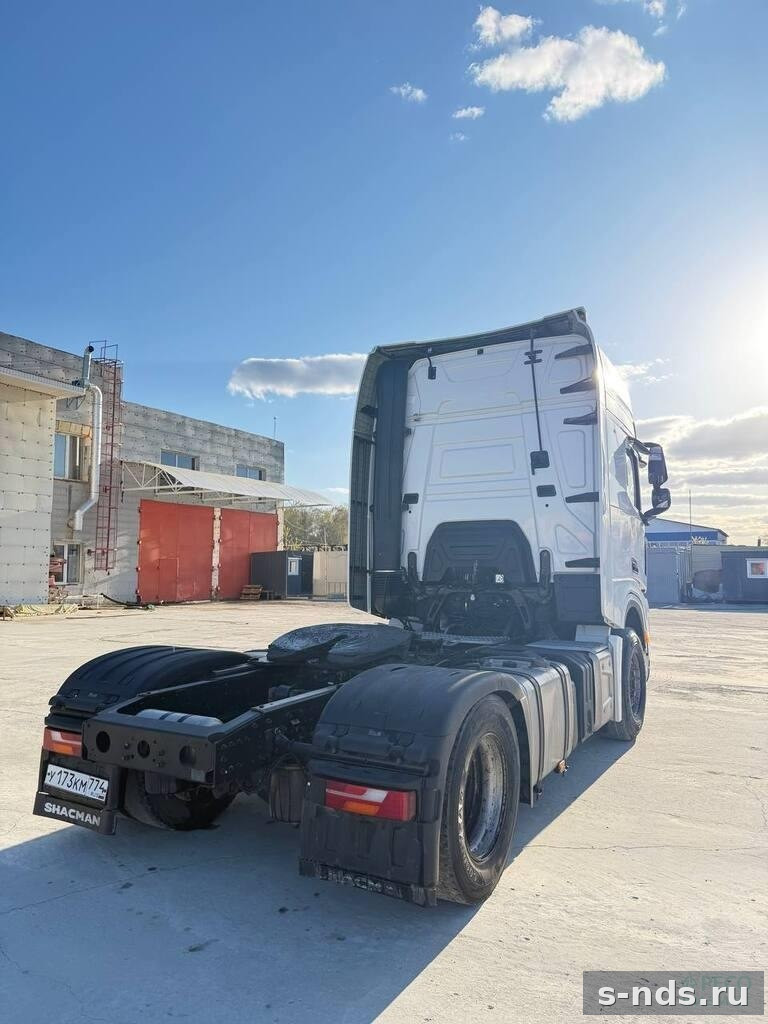 Тягач 4х2 SHACMAN SX4188YY381