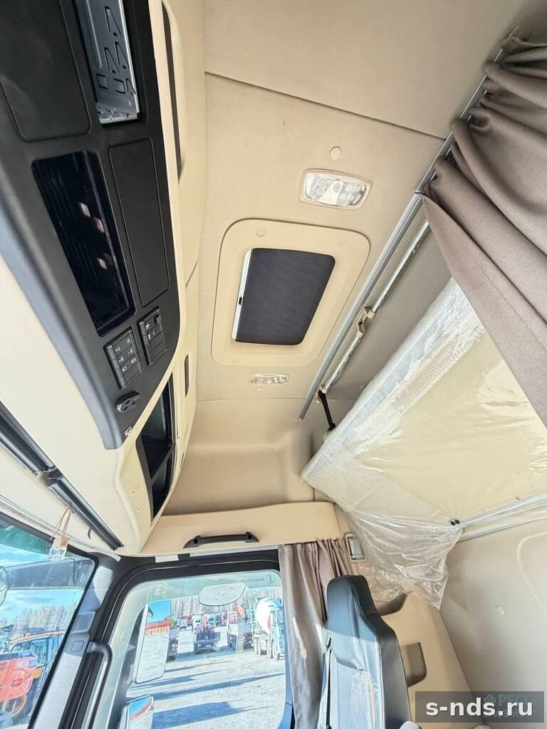 Тягач 4х2 SHACMAN SX4188YY381