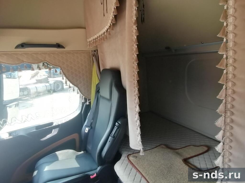 Тягач 4х2 SHACMAN SX4188YY381 2023г.