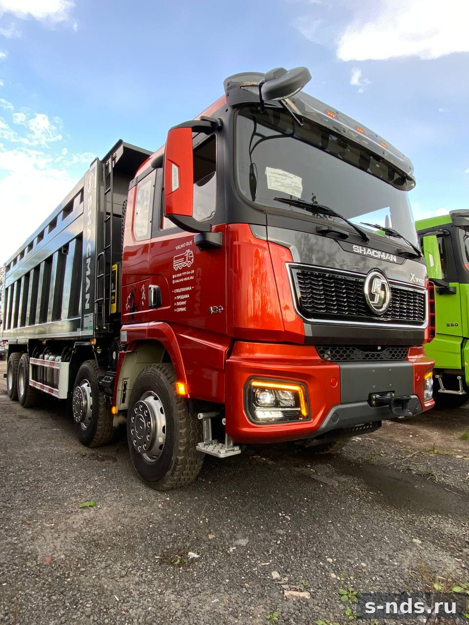 Самосвал SHACMAN 8x4