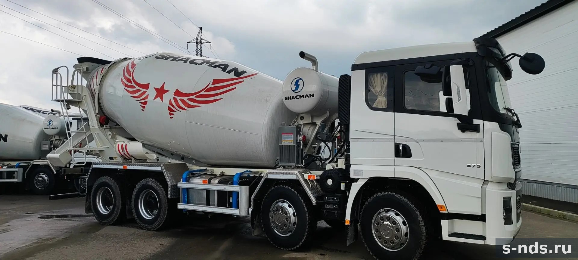 Автобетоносмеситель X5000 8x4 12 кубов