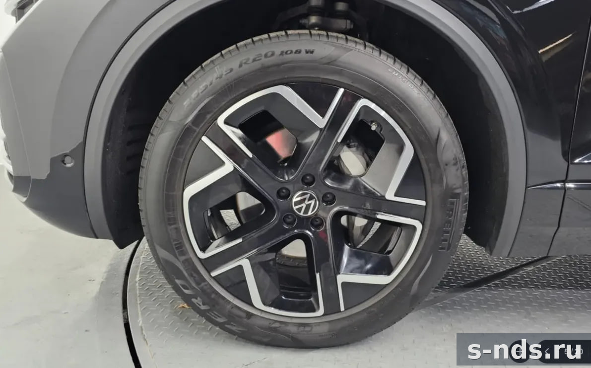 Volkswagen Touareg 2024 г.в.