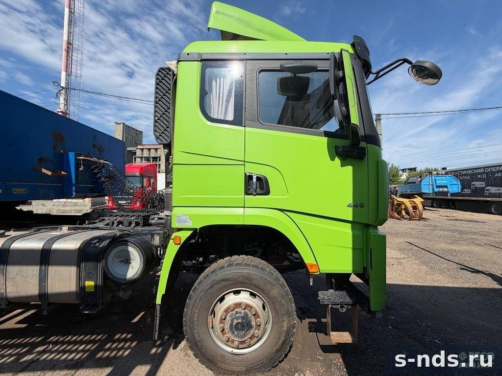 Тягач 6х6 SHACMAN SX42586W385C