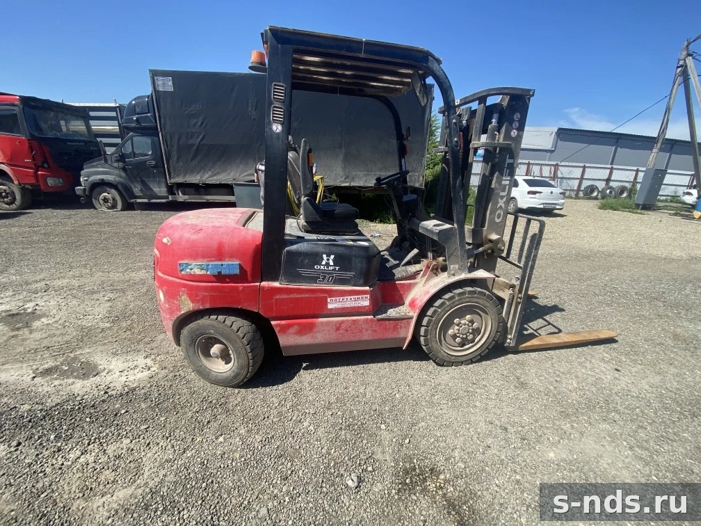 Вилочный погрузчик