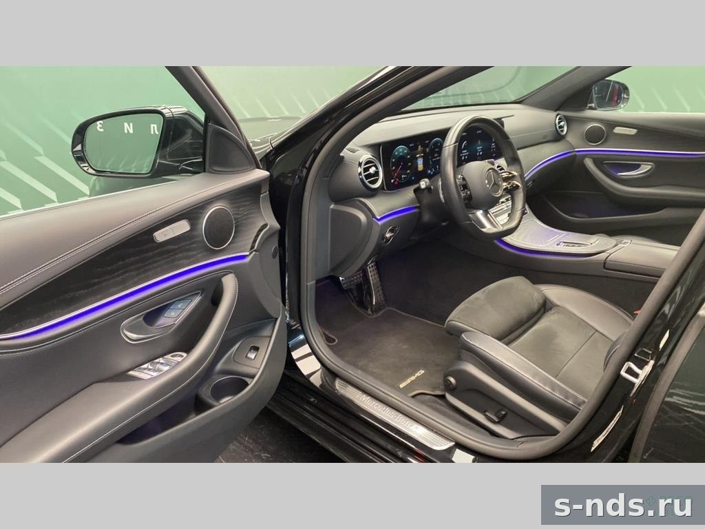 MERCEDES-BENZ E 220 d 4MATIC 2022г.