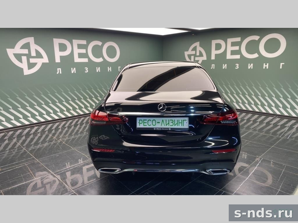 MERCEDES-BENZ E 220 d 4MATIC 2022г.