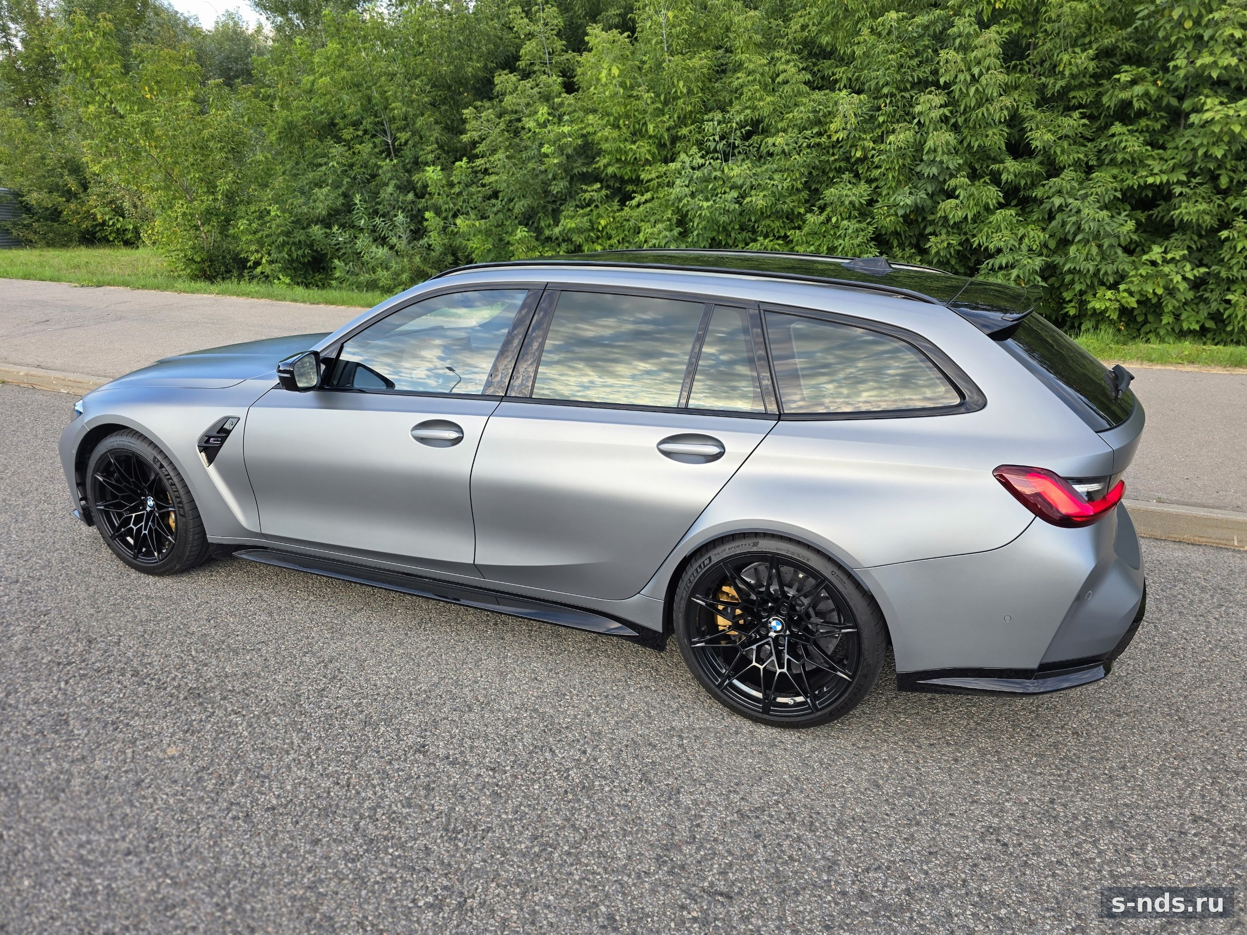 BMW M3 Competition touring 2025г