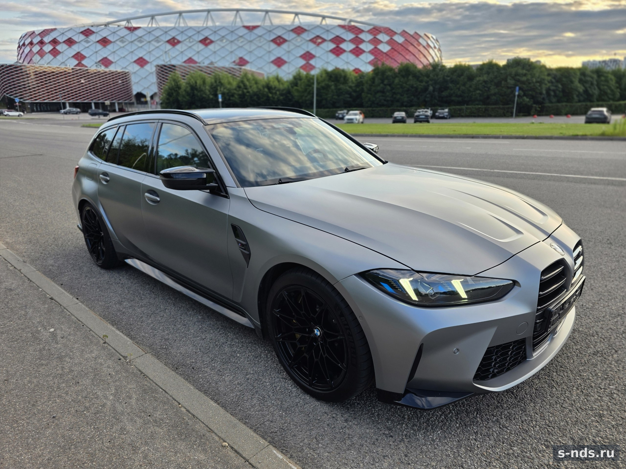 BMW M3 Competition touring 2025г