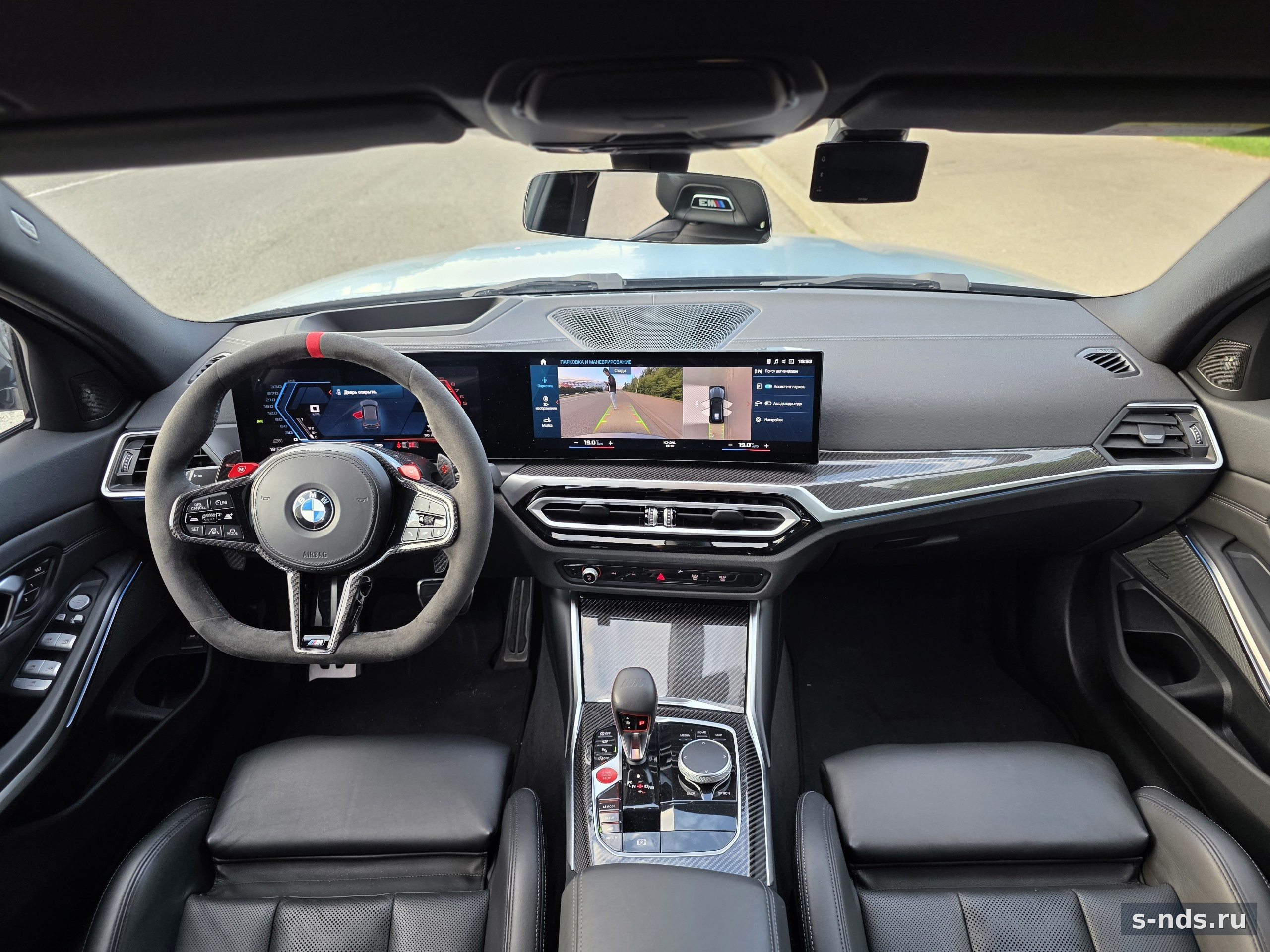 BMW M3 Competition touring 2025г