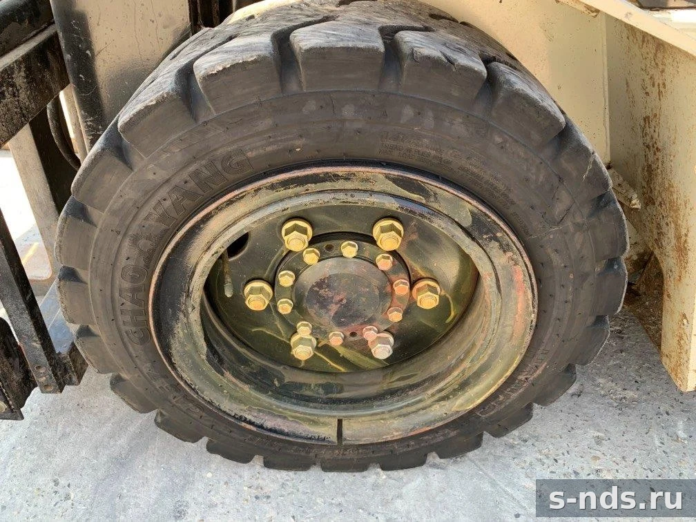 Вилочный погрузчик