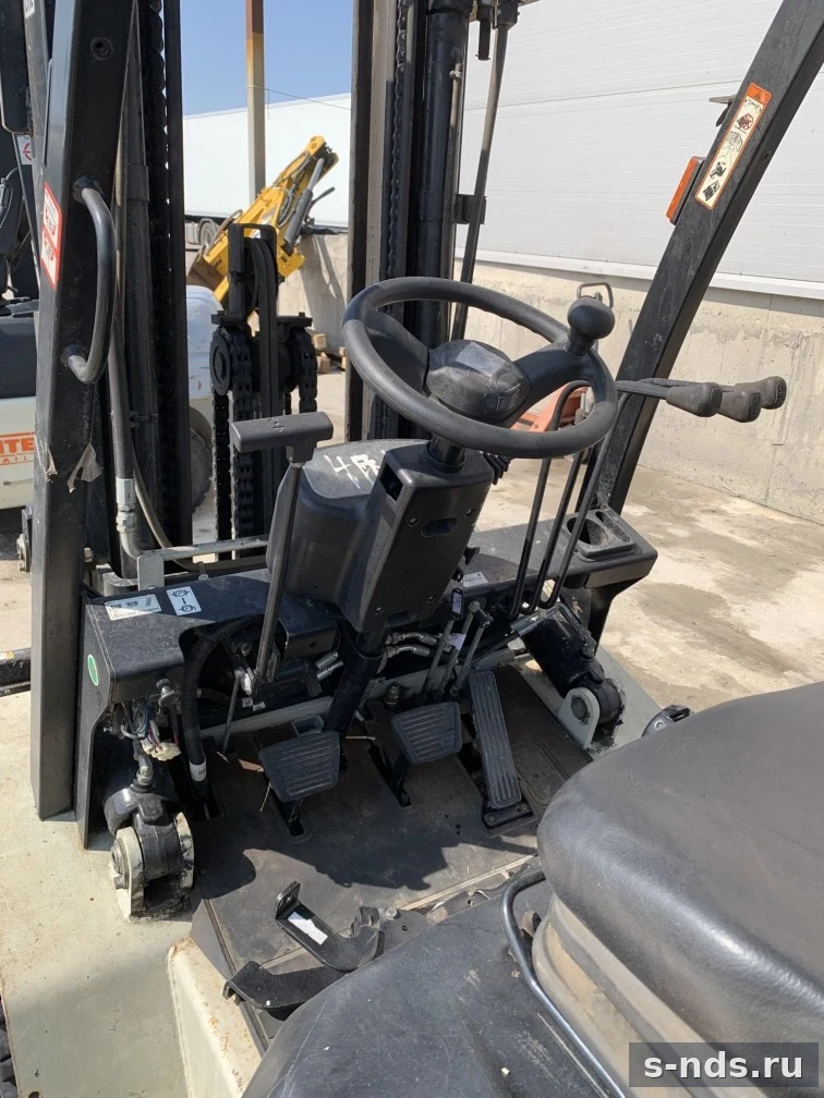 Вилочный погрузчик