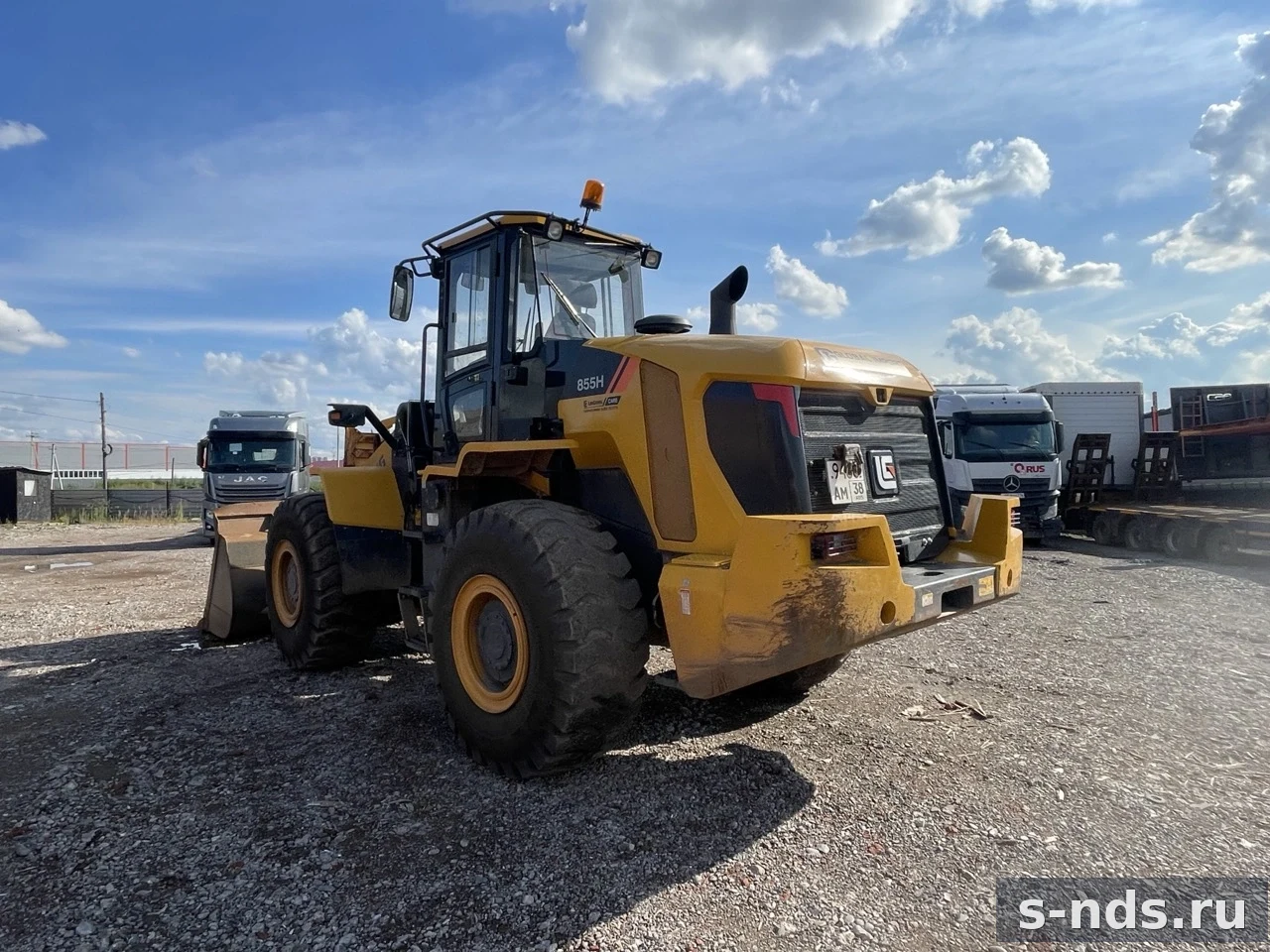 Фронтальный погрузчик