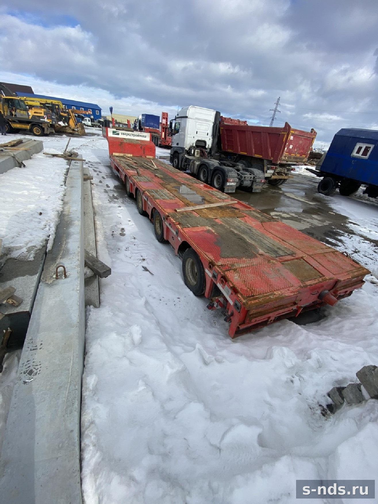 Полуприцеп трал (тяжеловоз) Тверьстроймаш 993941
