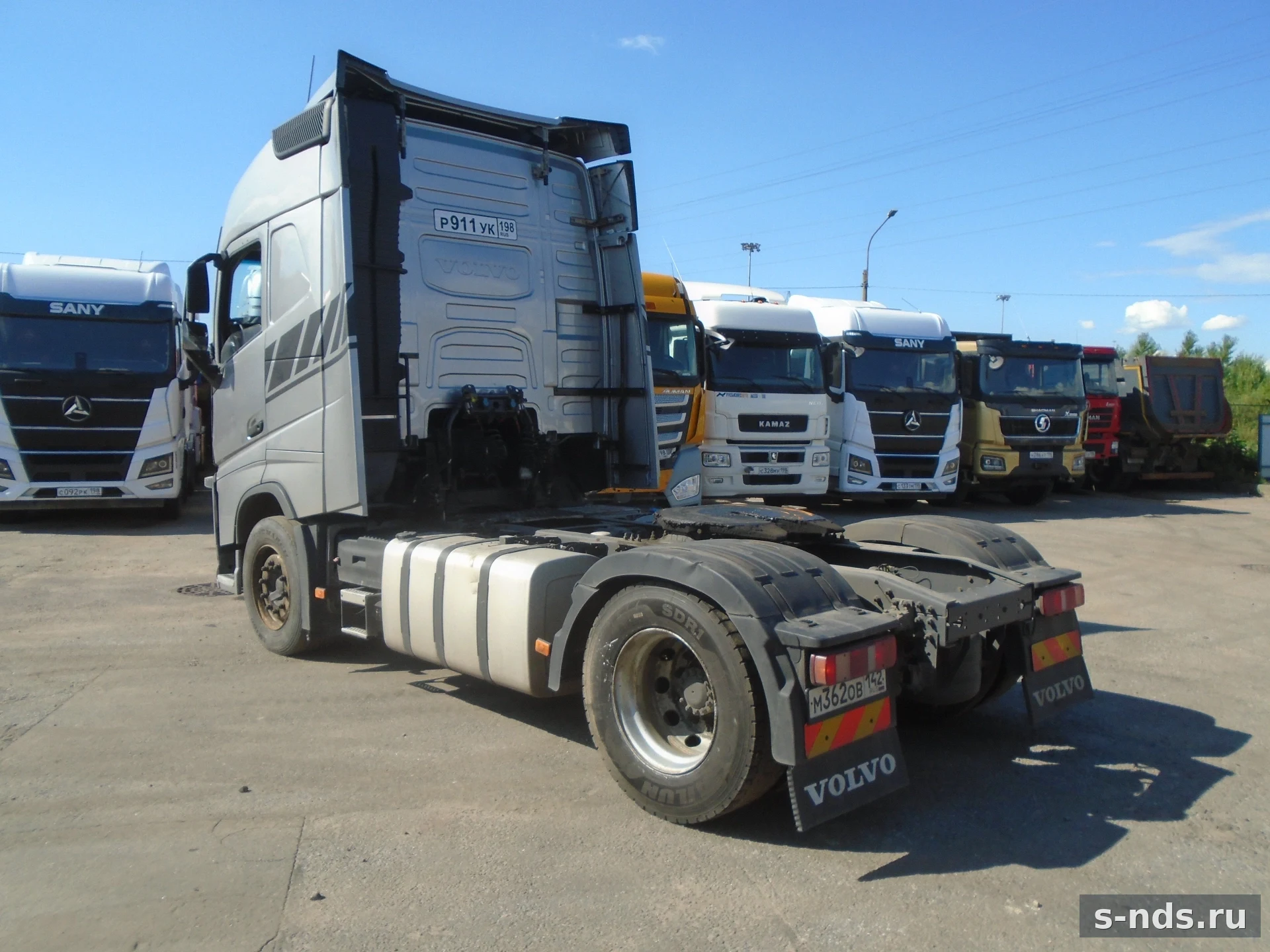 VOLVO