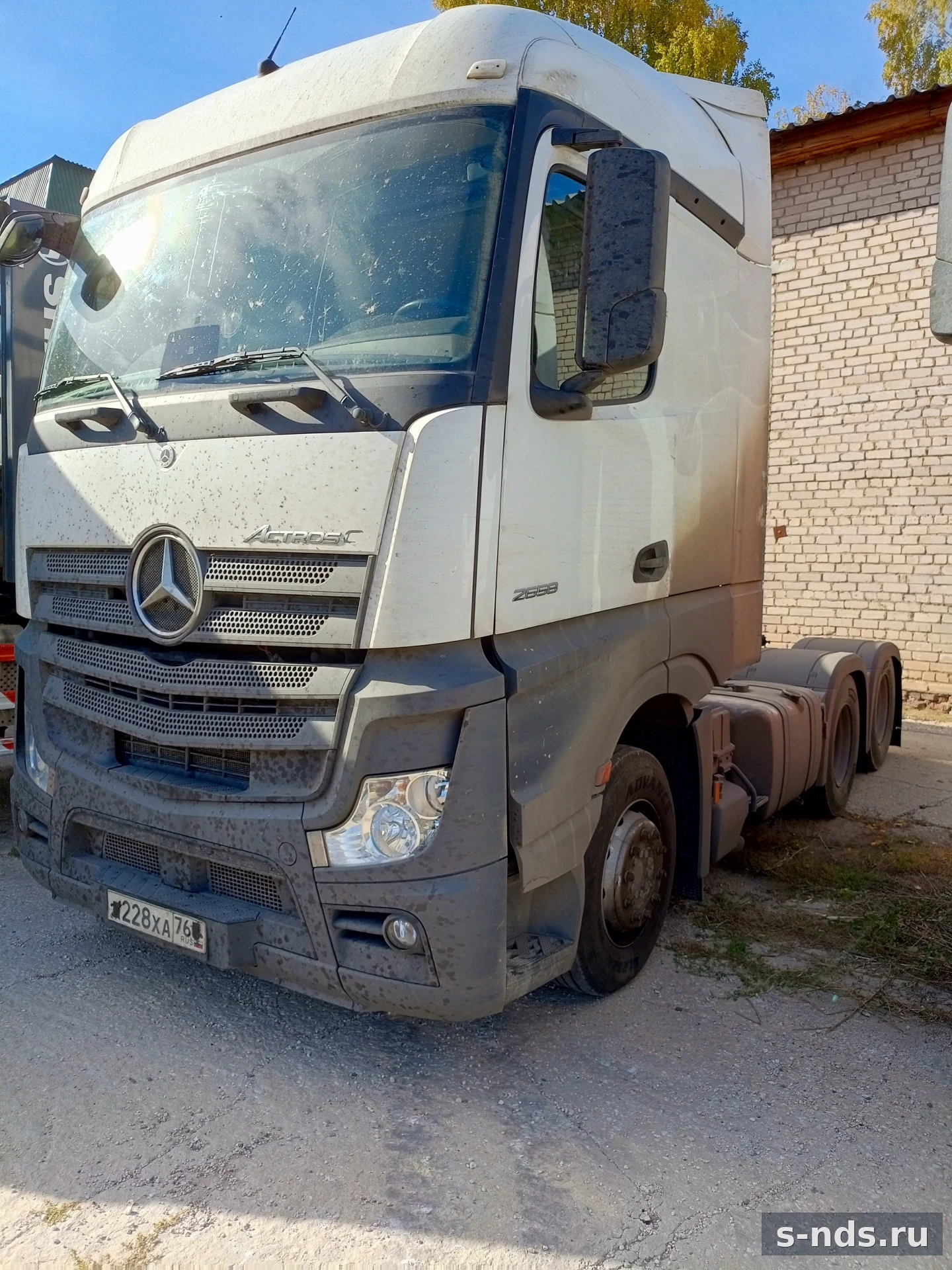 MERCEDES-BENZ