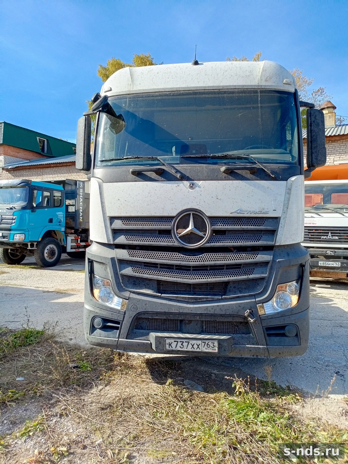 MERCEDES-BENZ