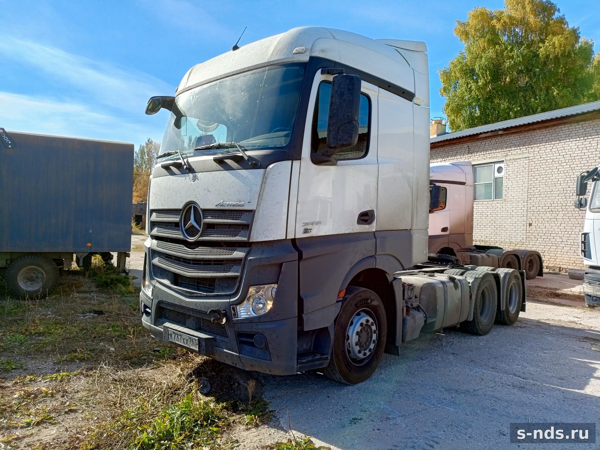 MERCEDES-BENZ