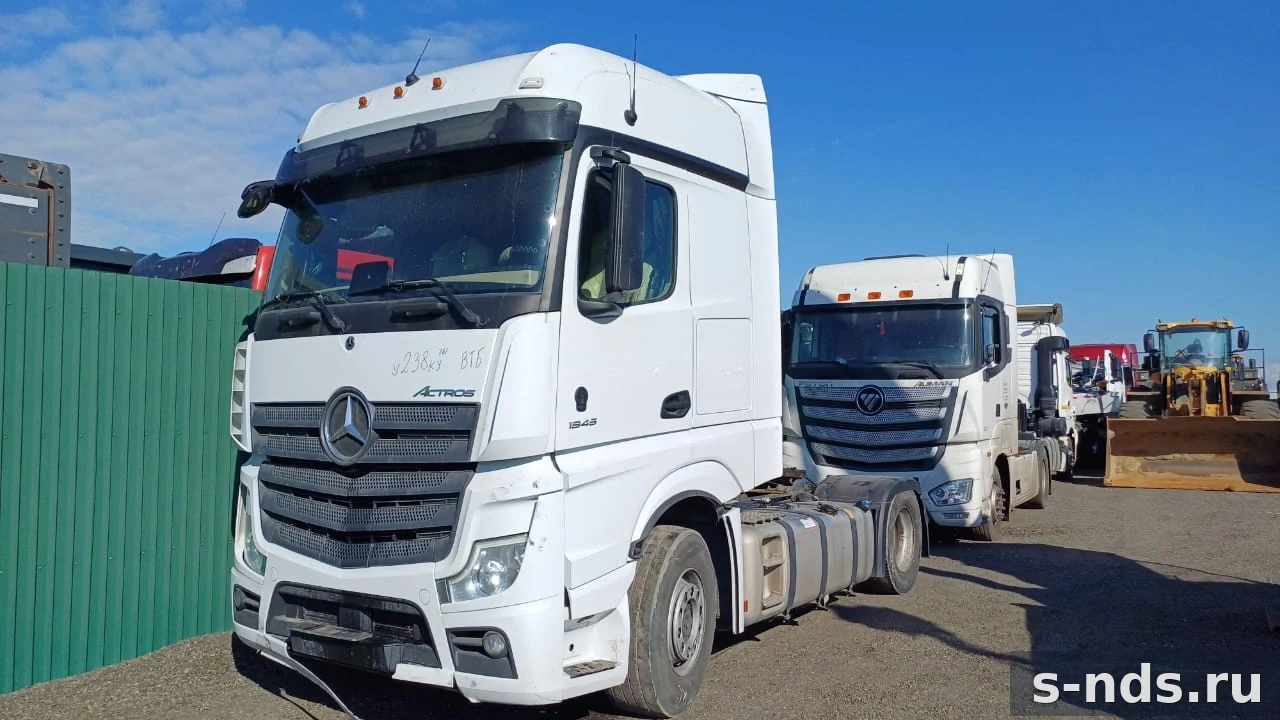 MERCEDES-BENZ