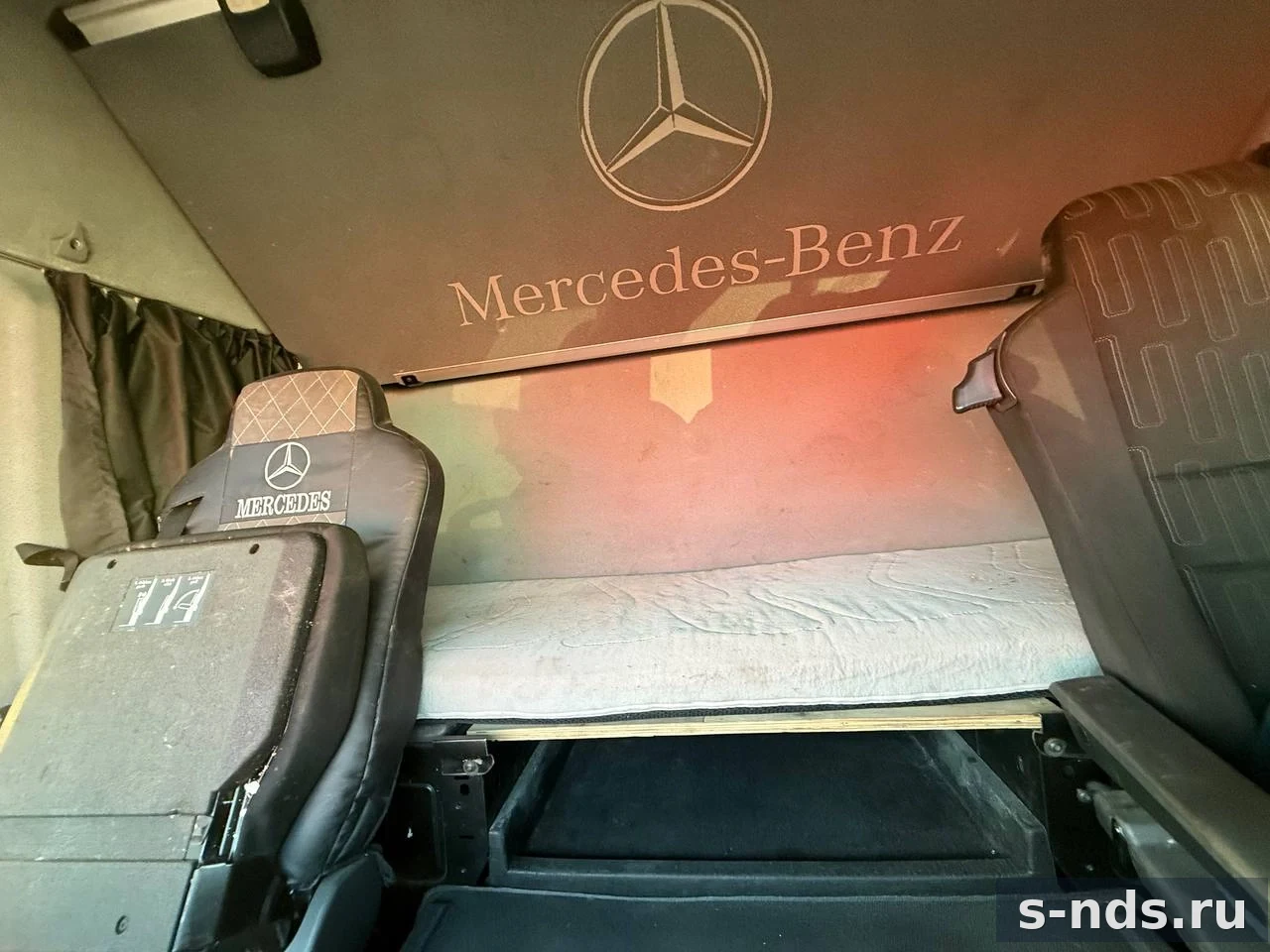 MERCEDES-BENZ