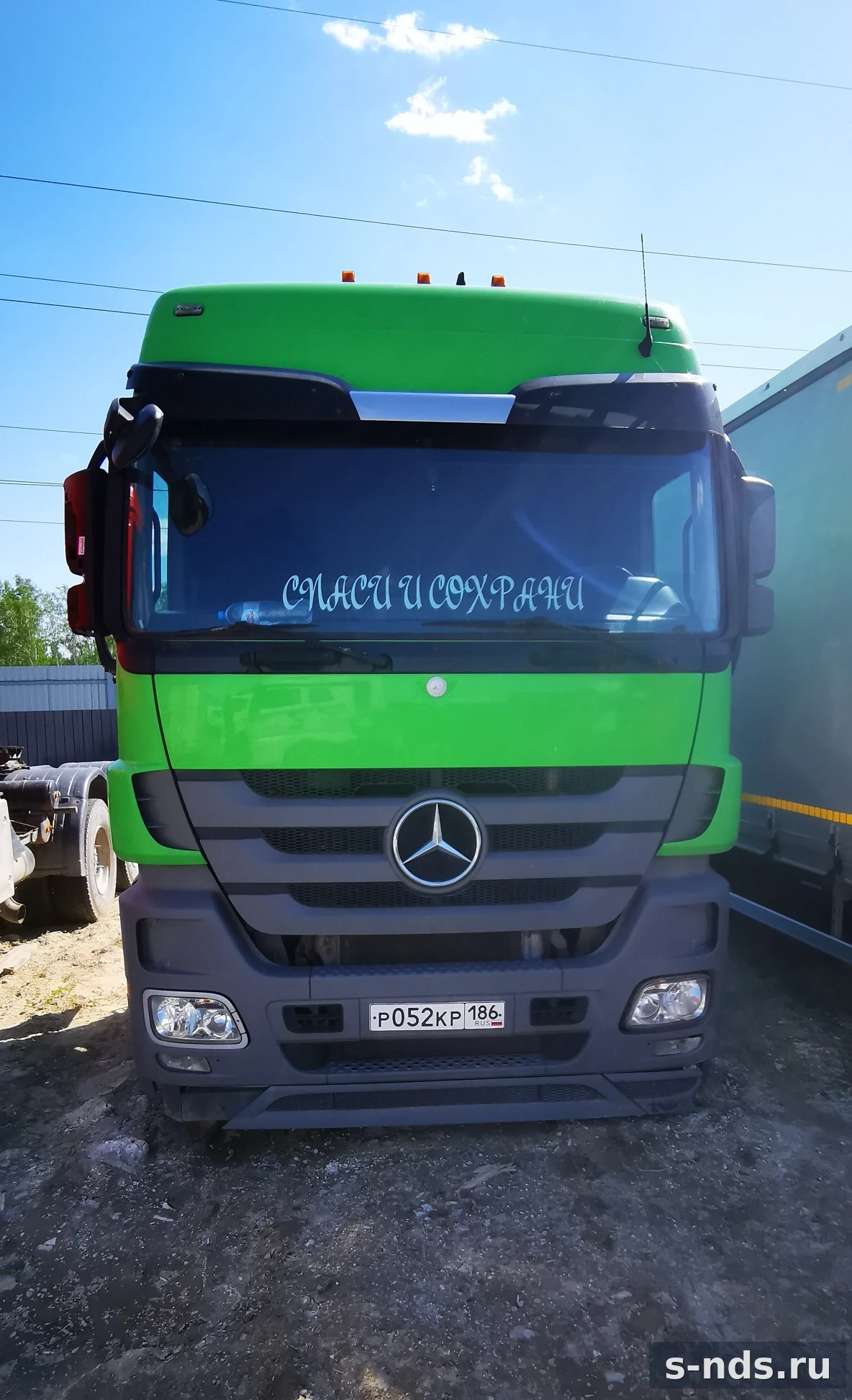 MERCEDES-BENZ