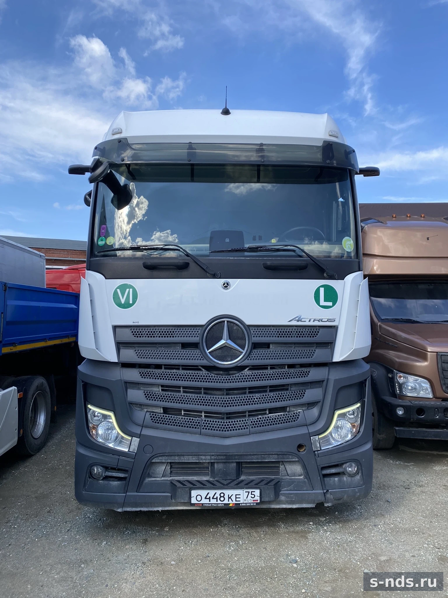 MERCEDES-BENZ