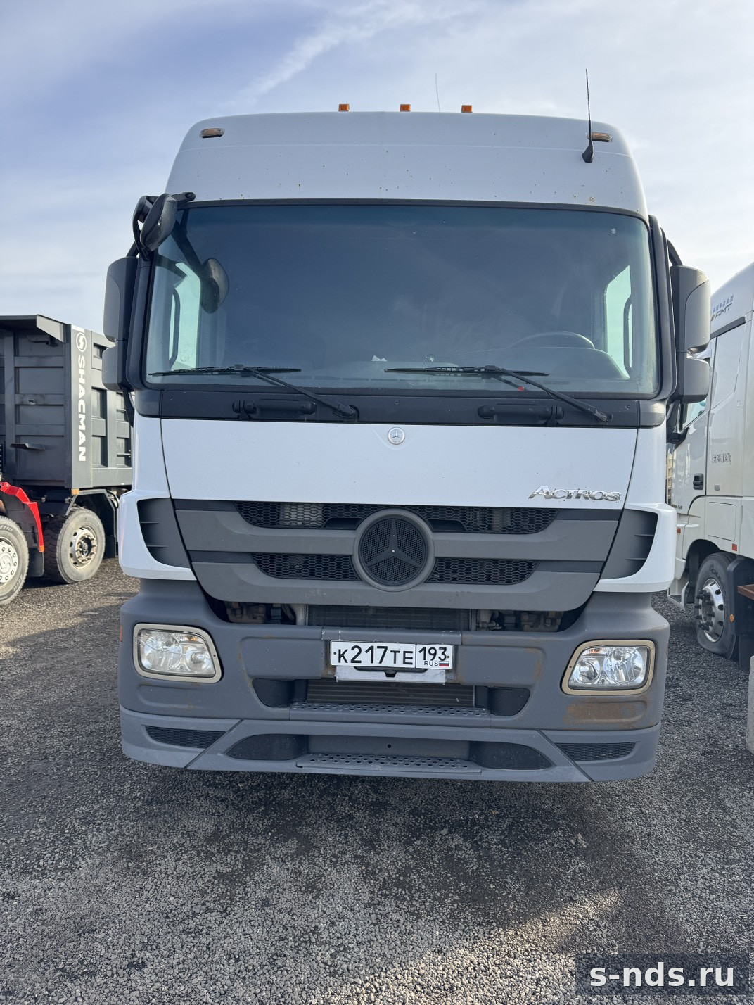 MERCEDES-BENZ