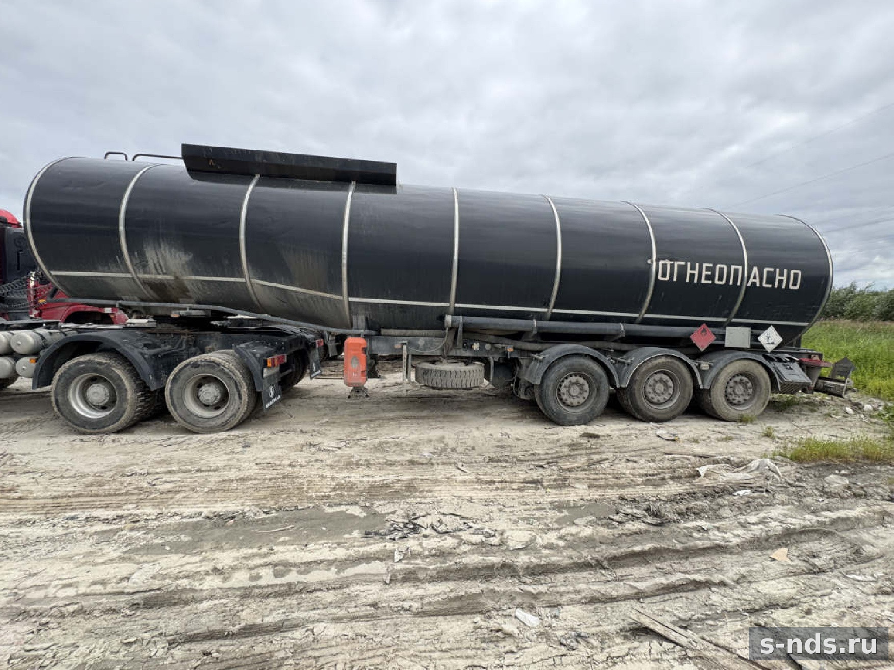 Специализированный полуприцеп-цистерна NURSAN 3ANRSM