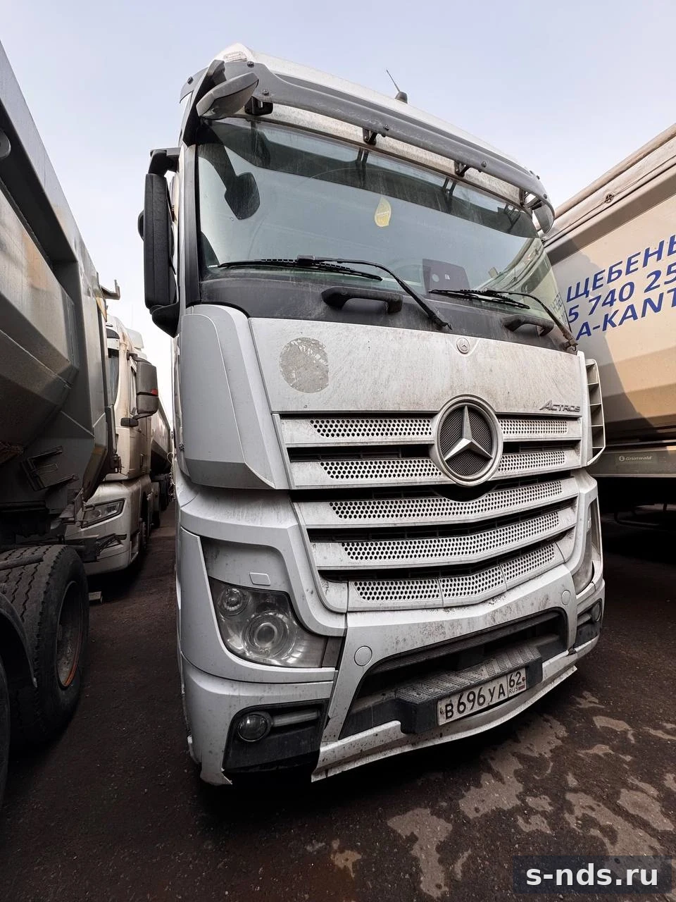 MERCEDES-BENZ