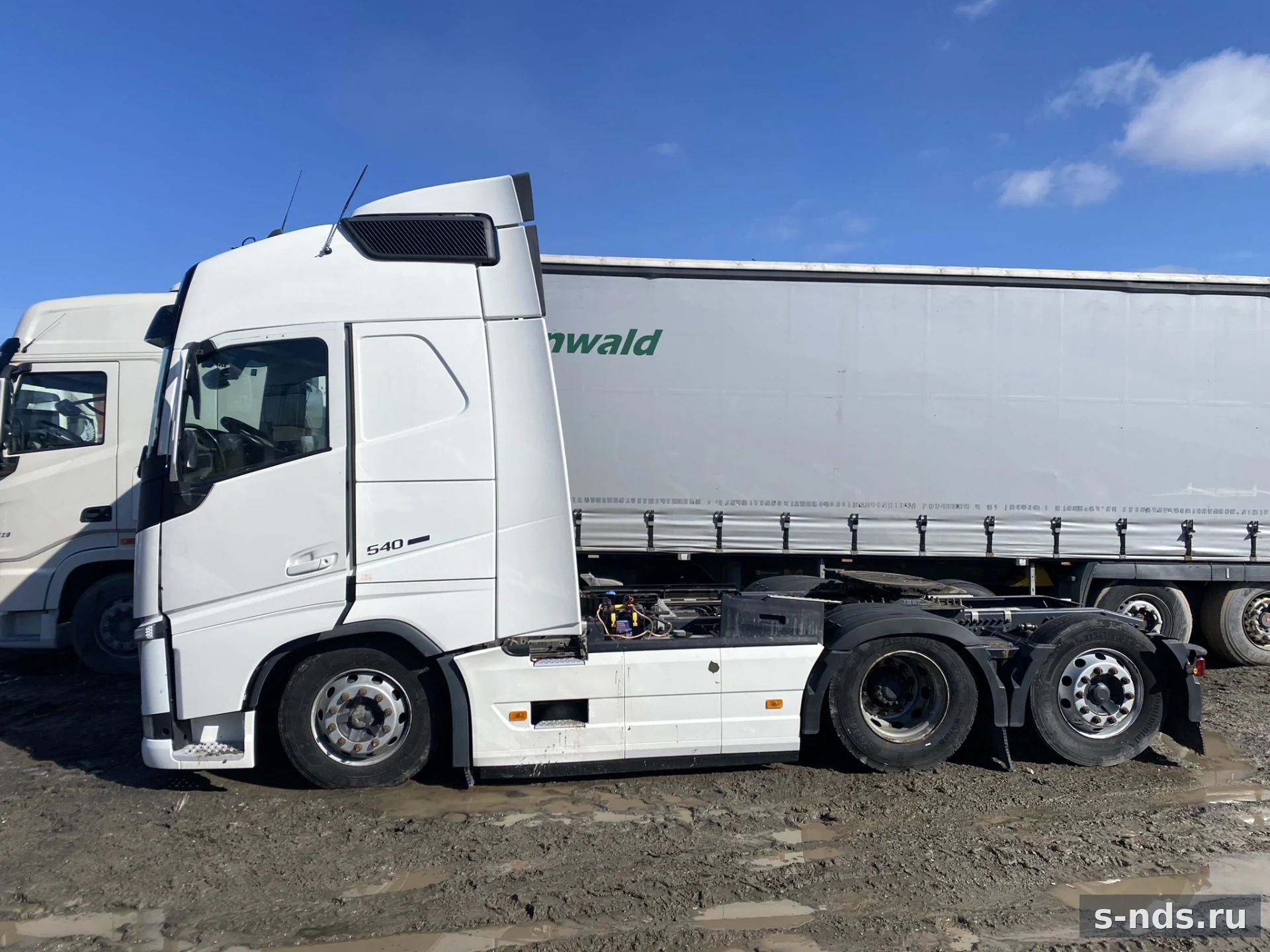 VOLVO