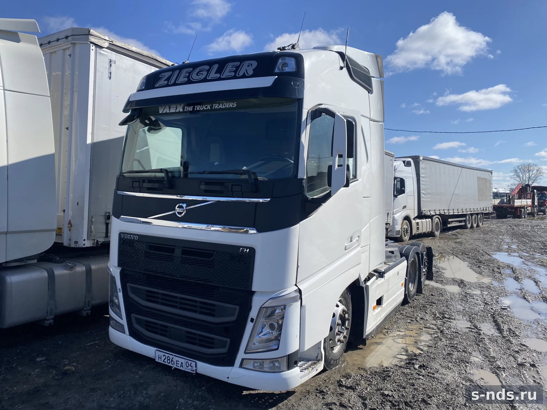 VOLVO