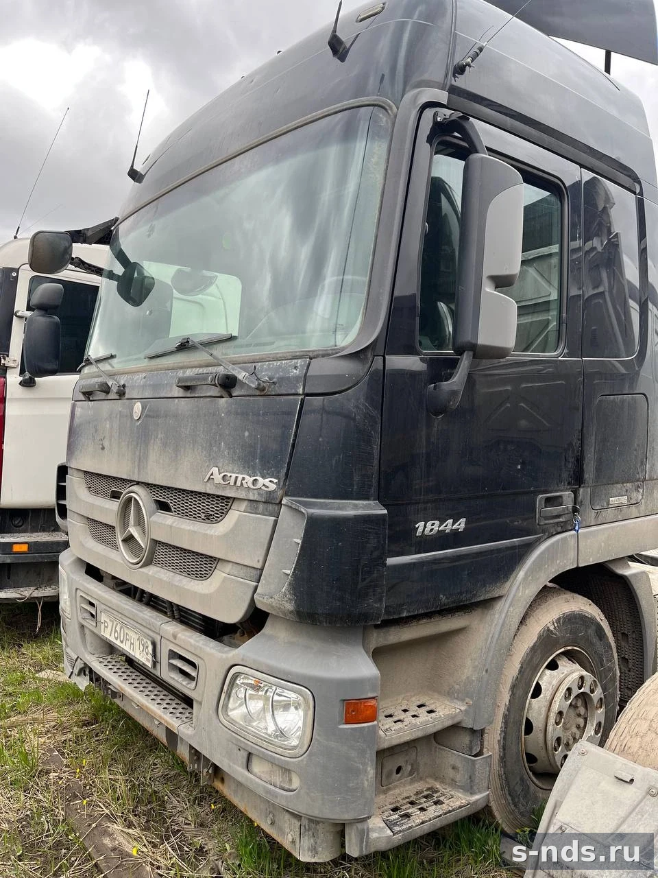 MERCEDES-BENZ