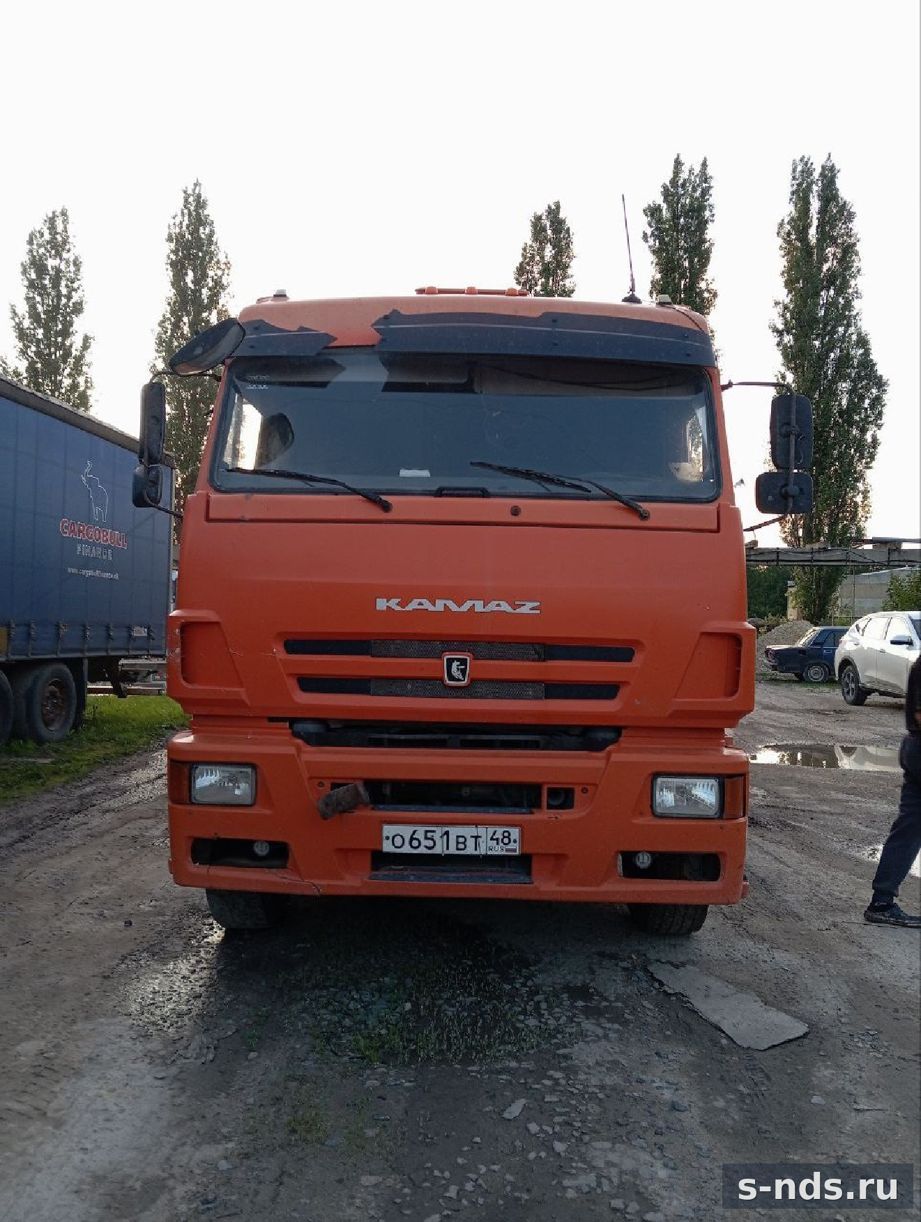 Тягач седельный КАМАЗ 6460-73