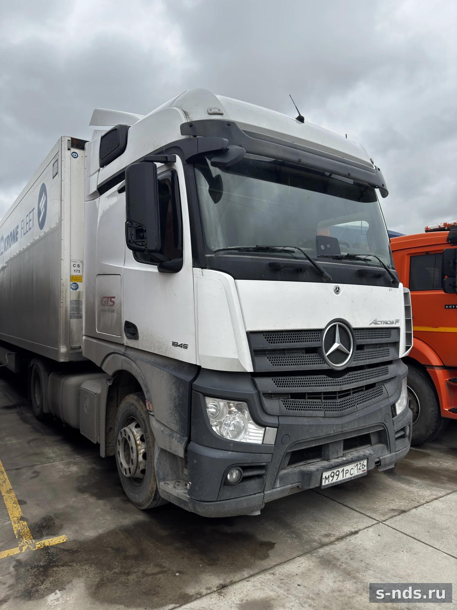MERCEDES-BENZ