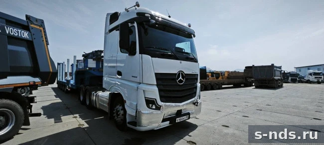 MERCEDES-BENZ