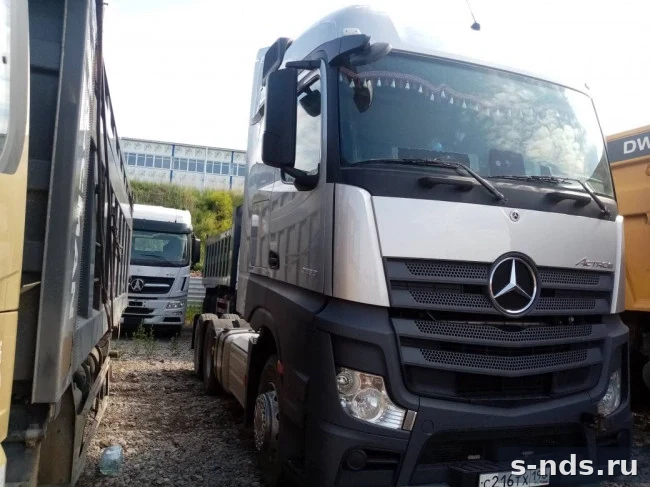 MERCEDES-BENZ