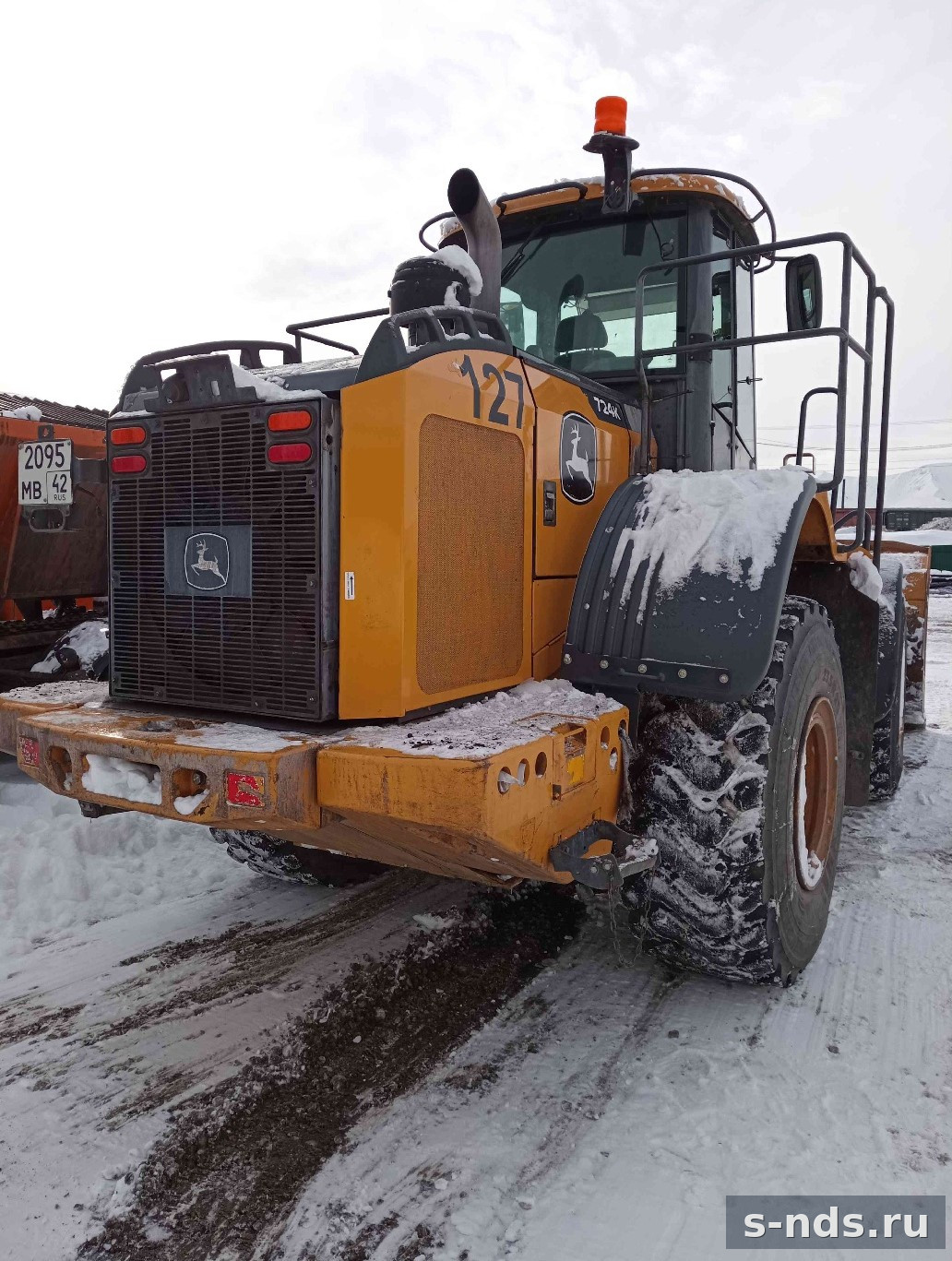 ПОГРУЗЧИК JOHN DEERE 724K