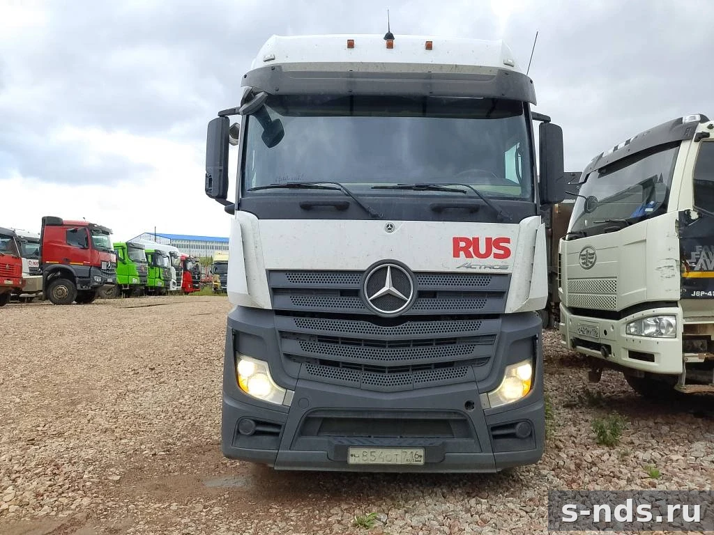 MERCEDES-BENZ