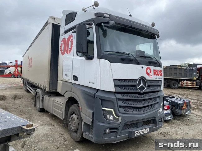 MERCEDES-BENZ