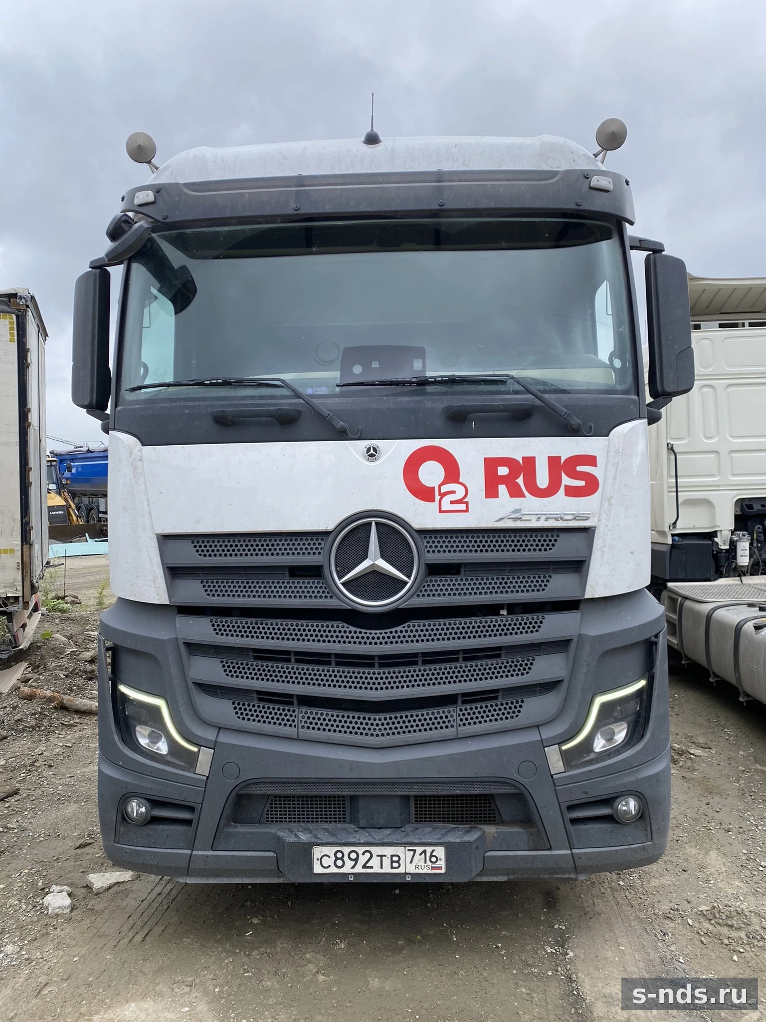 MERCEDES-BENZ