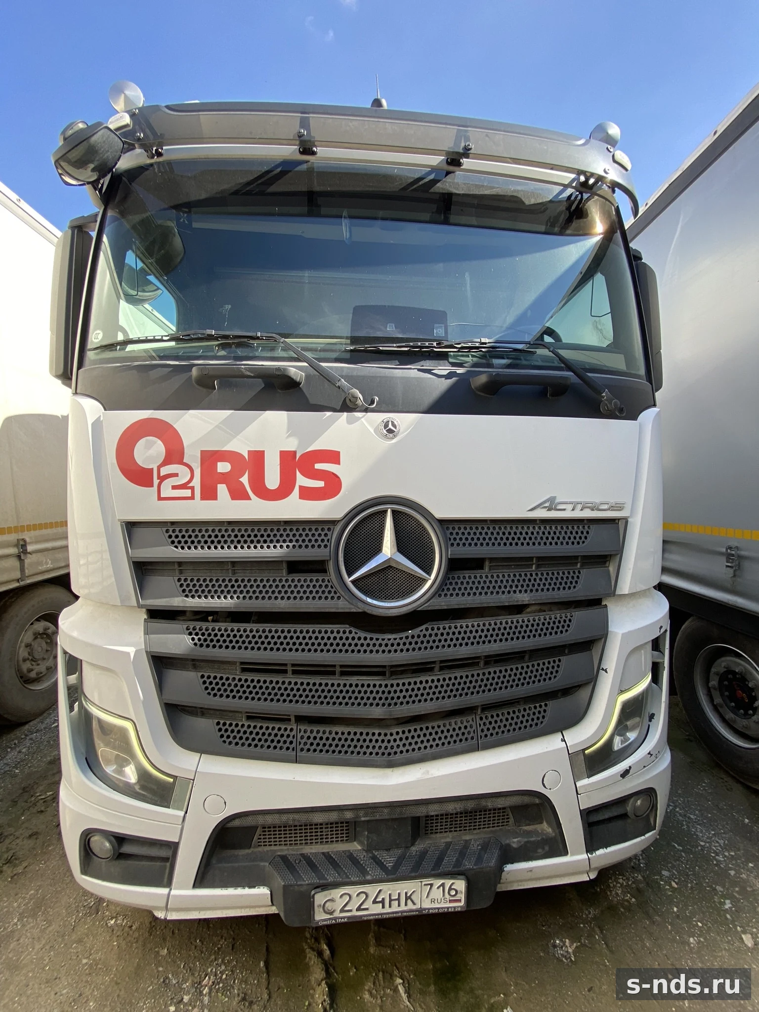 MERCEDES-BENZ