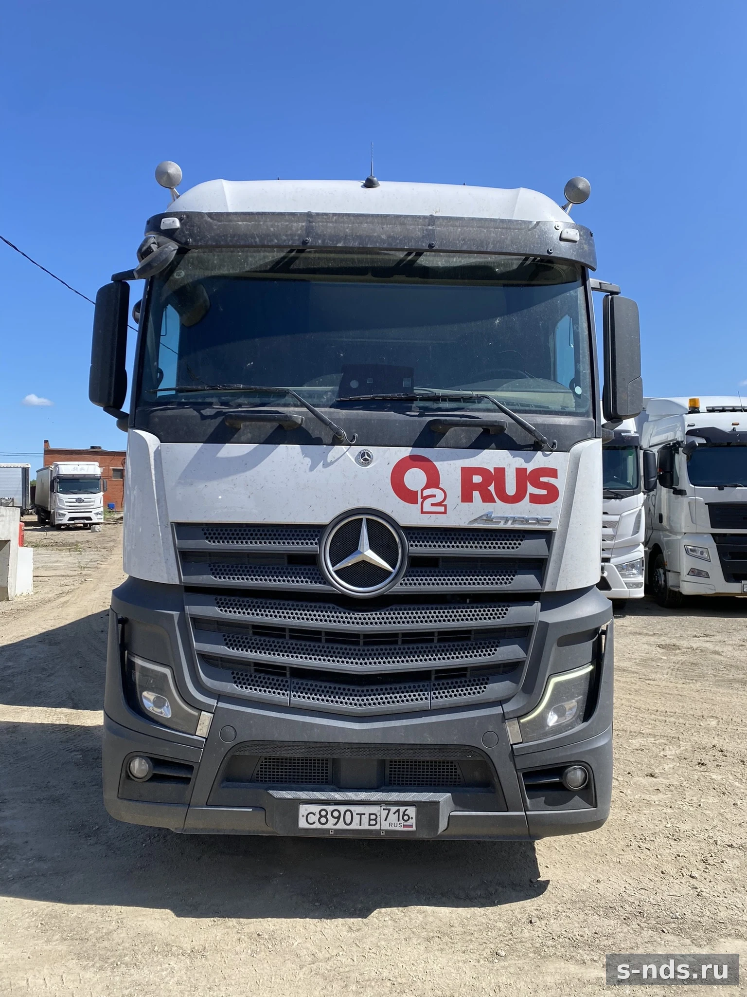 MERCEDES-BENZ