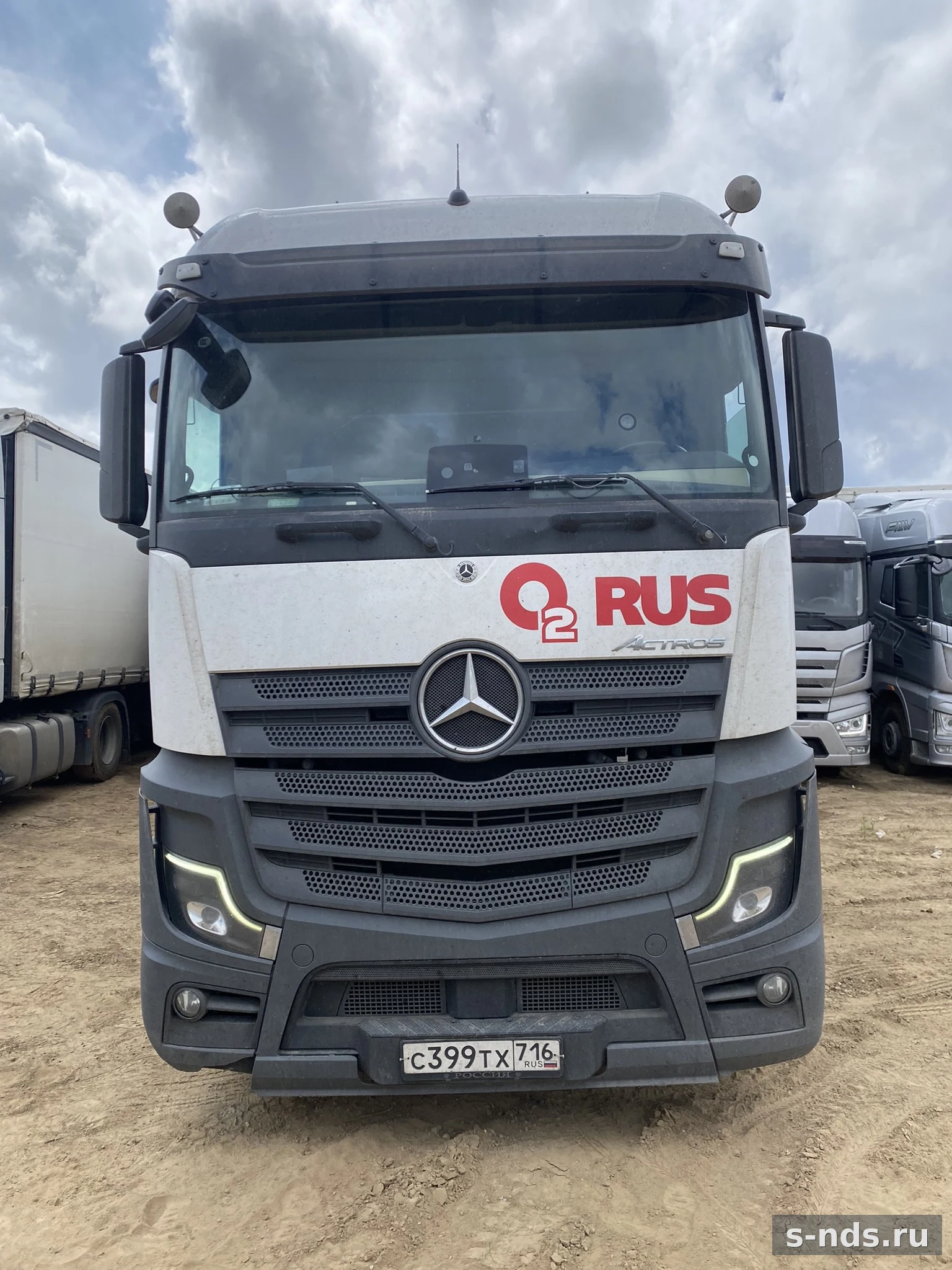 MERCEDES-BENZ