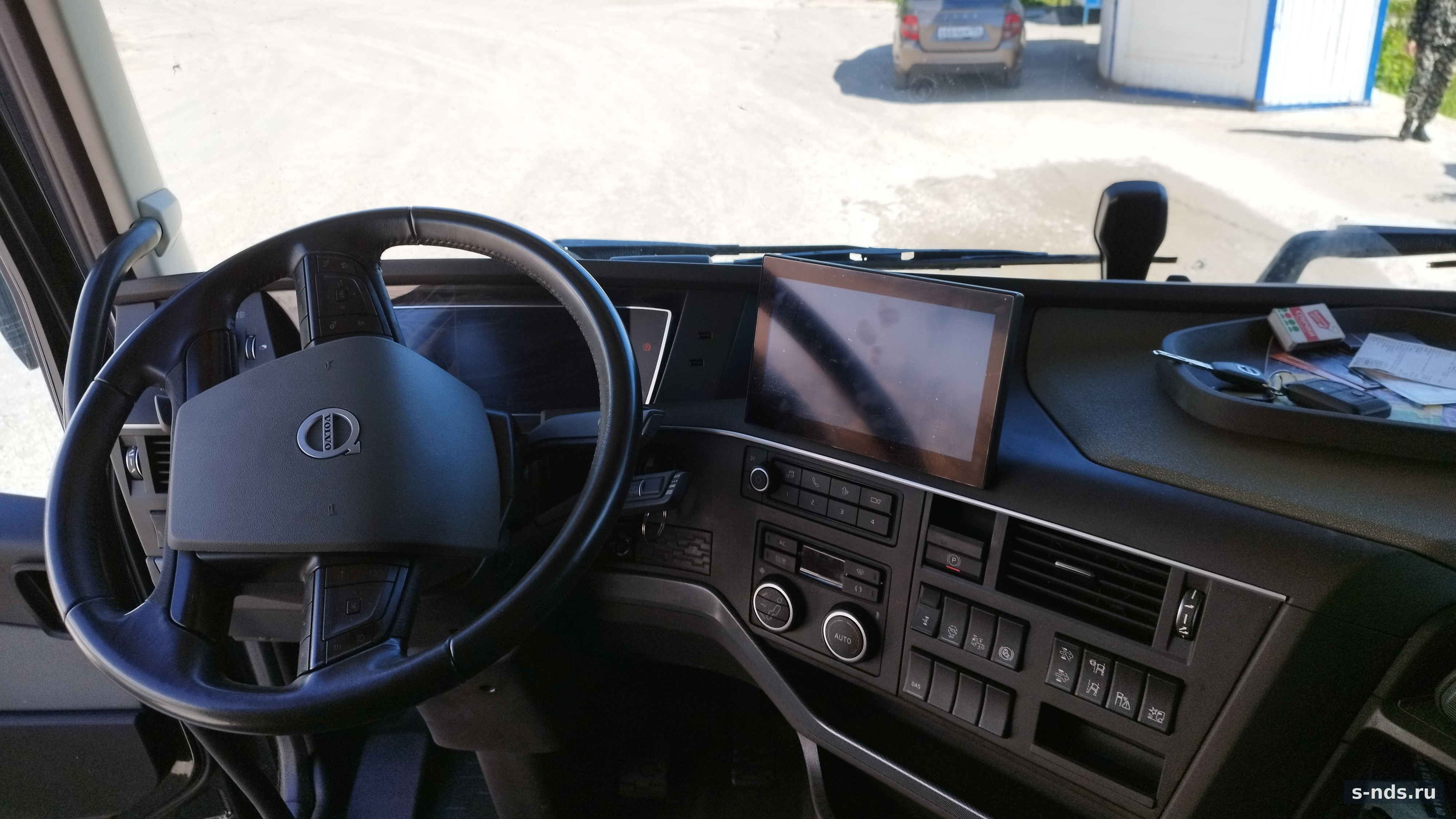 VOLVO