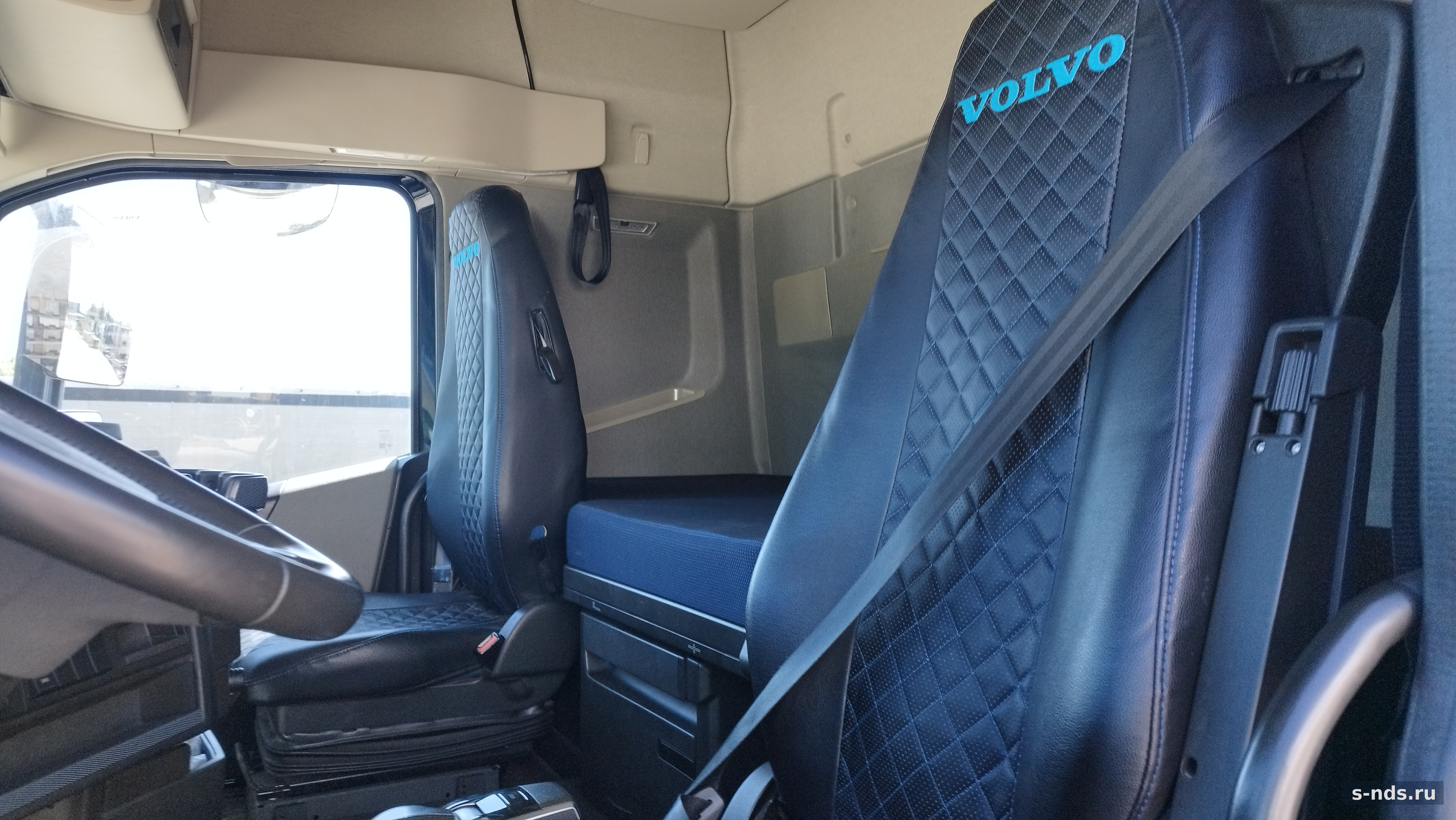 VOLVO