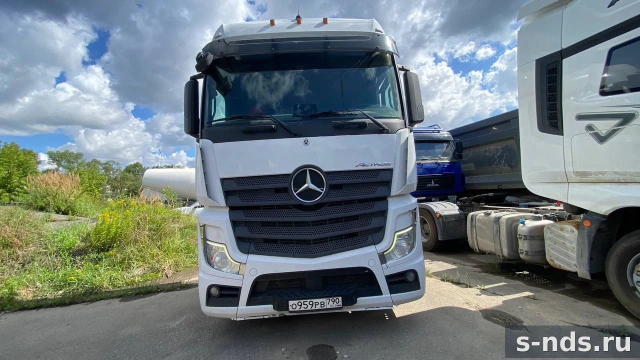 MERCEDES-BENZ